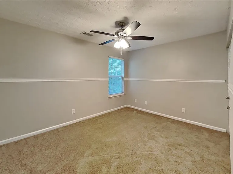 4557 Darrowby Dr — Photo 11