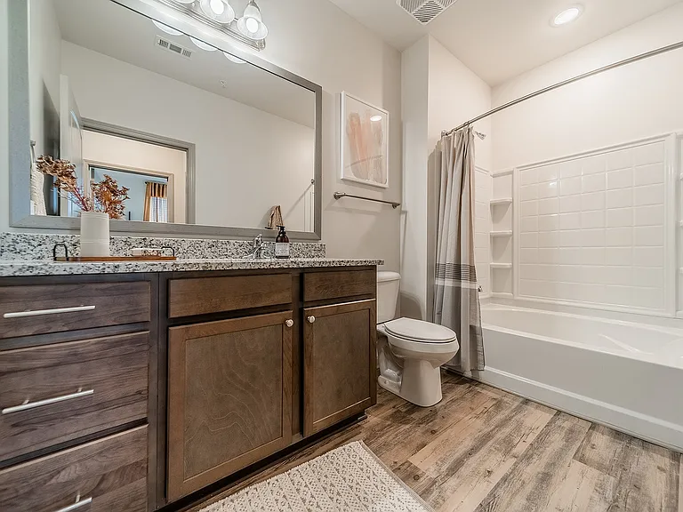 HighlandRidge_2021_Bathroom_01