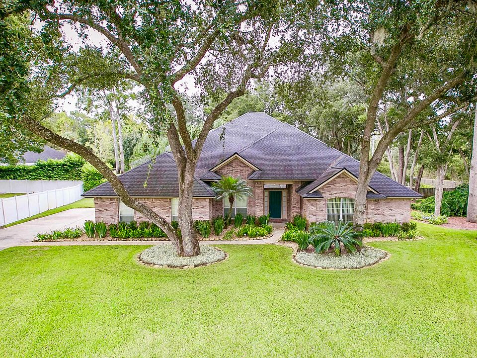 1st image of 13883 Oakwood Park Ln
