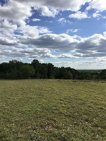 2nd image of 1480 County Road 1180