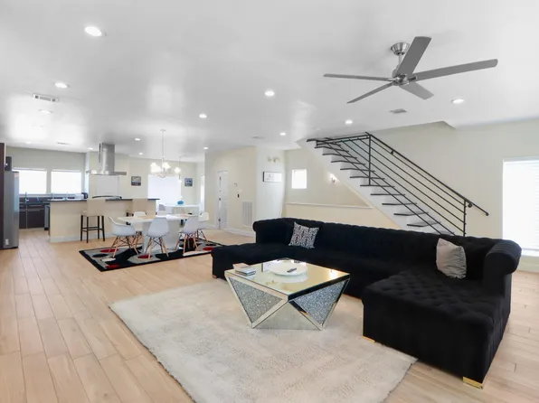 3045 Clinton Dr, Houston, TX 77020