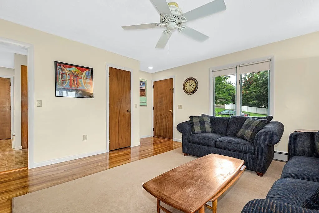 Building Photo - 4 Upland Ave #A