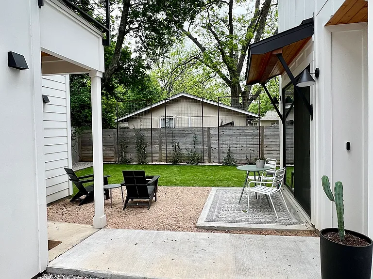 3303 Govalle Ave #2 — Photo 26