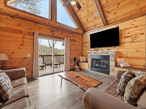 3rd image of 3226 White Falcon Way