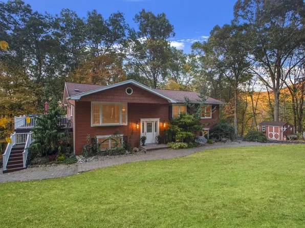 14 Crescent Lane, Putnam Valley, NY 10579