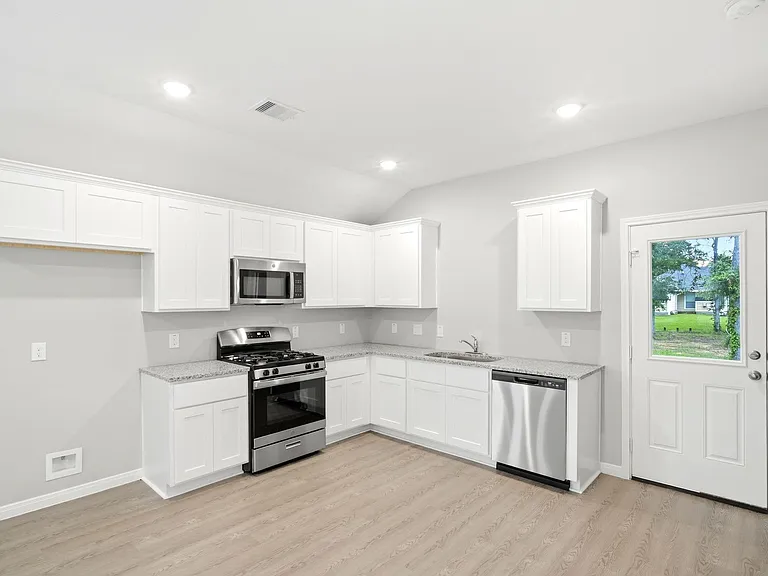 815 Jefferson Ave — Photo 23