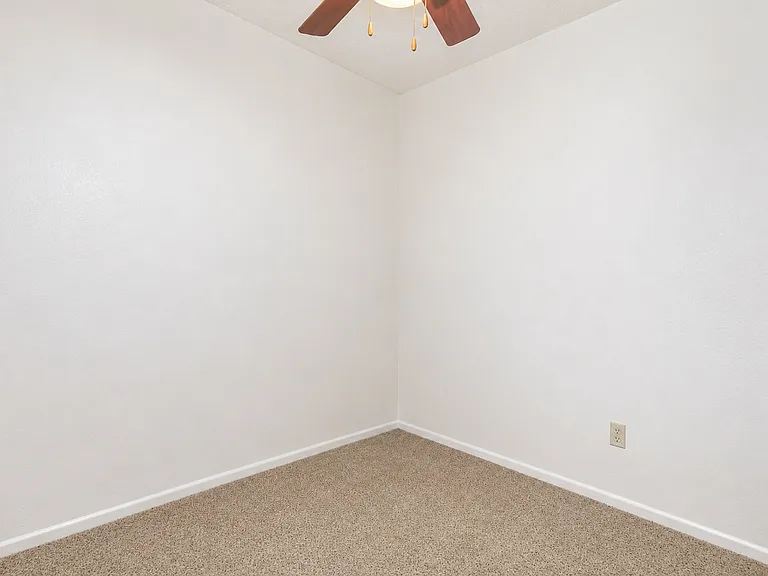 El Dorado Apartments — Photo 7
