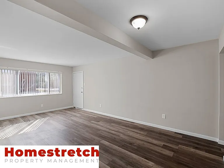 2 Bruce Dr #3 — Photo 17