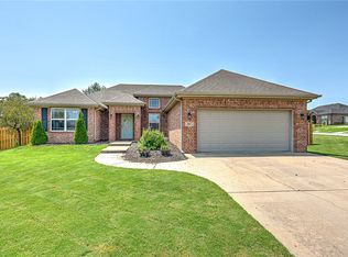 461 Coopers Way, Centerton, AR 72719
