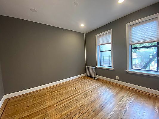 5th image of 531 E 22nd St APT 1