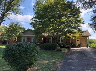 213 Springhill Ln, Maiden, NC 28650