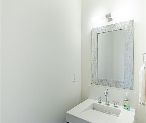 5th image of 1820 Peachtree St NW Unit 1203