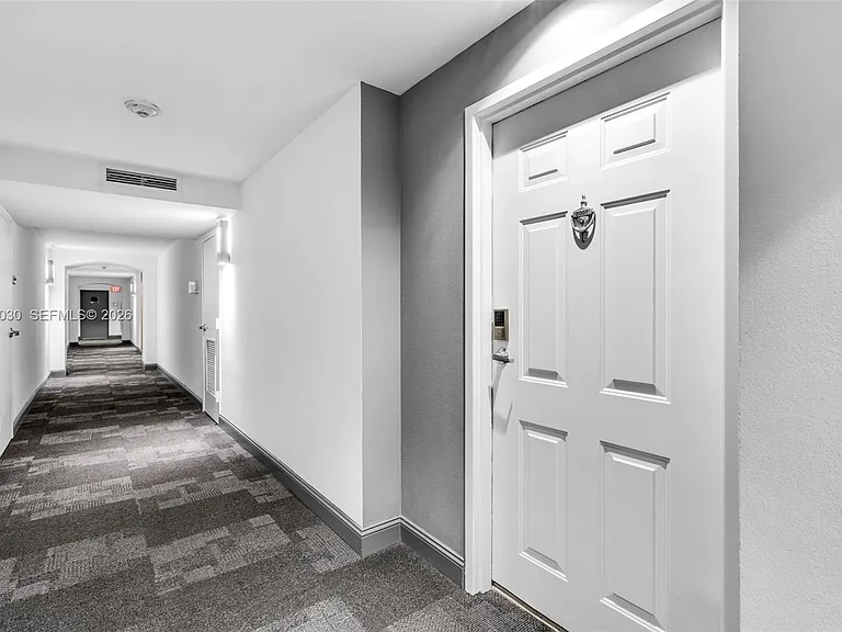 1155 Brickell Bay Dr #2007 — Photo 16