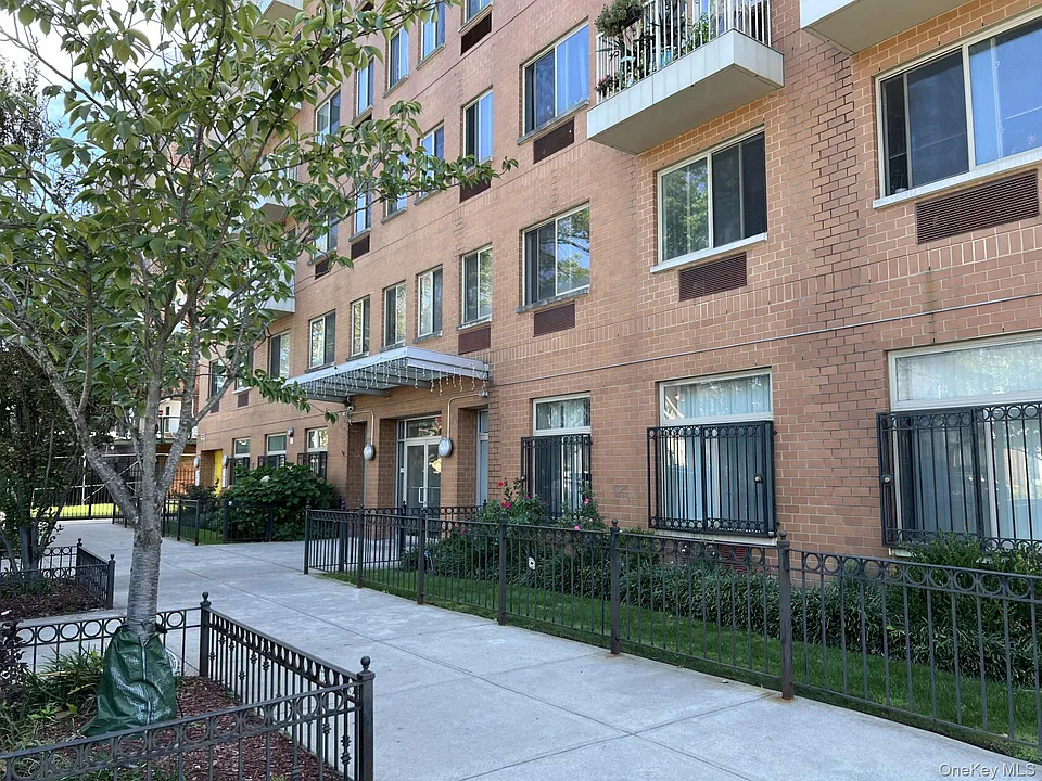 143-20 Hoover Ave #603