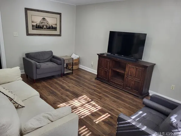 109 Eagle Ct, Macon, NC 27551