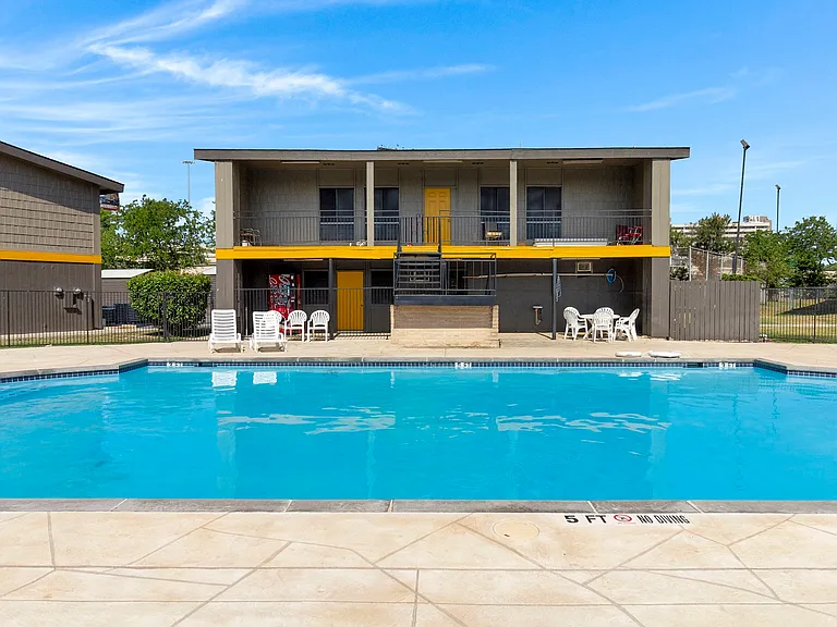 410 Heights | Exterior