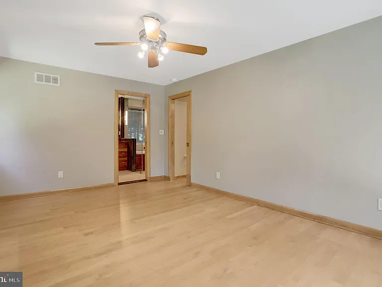 6030 Berwynd Rd — Photo 28