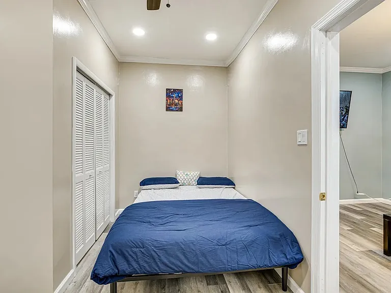 77 Laidlaw Ave #3 — Photo 9