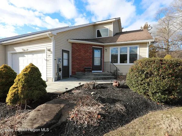 29 Deer Run Road, Kingston, NY 12401