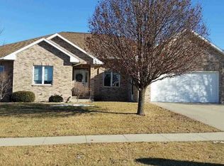 1878 Falcon Rdg, Waterloo, IA 50701