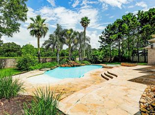 609 Tall Timbers Ln, Friendswood, TX 77546