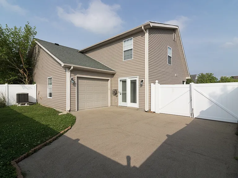 212 Applewood Ln — Photo 29