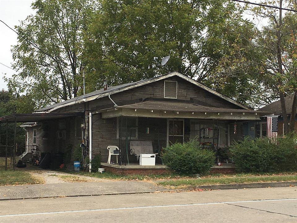 2nd image of 2106 S Main St