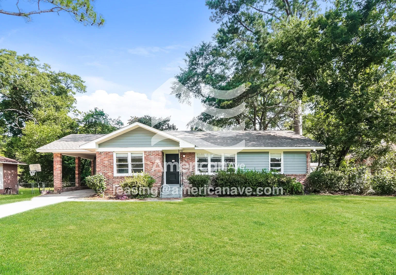 3 bed, 1.0 bath, 1209 sqft, $1,335 — Photo 1