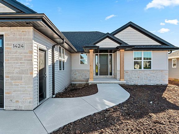 2nd image of 1424 Divinity Dr