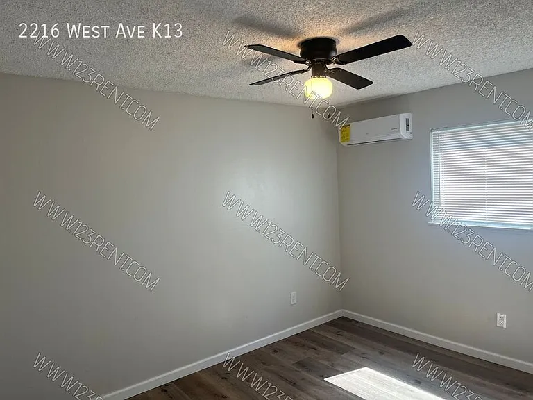 2216 W Avenue K13 — Photo 11