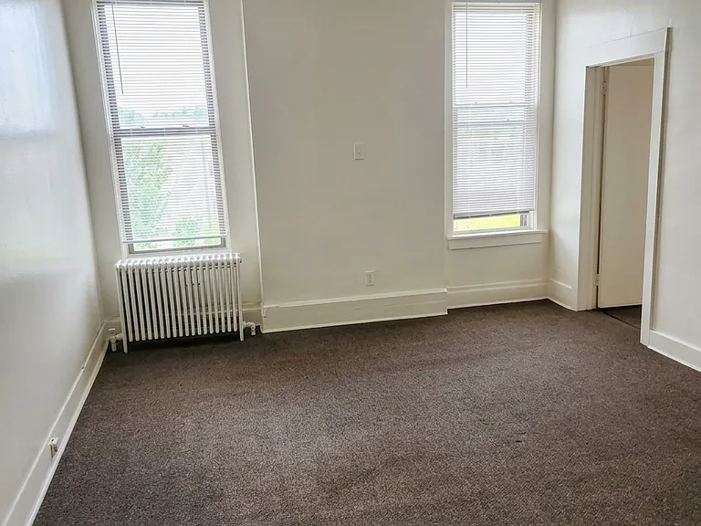 6527 S Kimbark Ave #4R — Photo 4