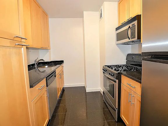 5th image of 145 4th Ave APT 9N