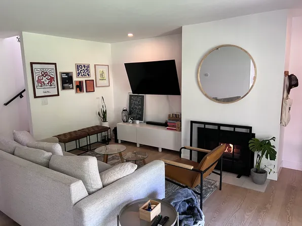 19105 Shoreline Ln Unit 8, Huntington Beach, CA 92648
