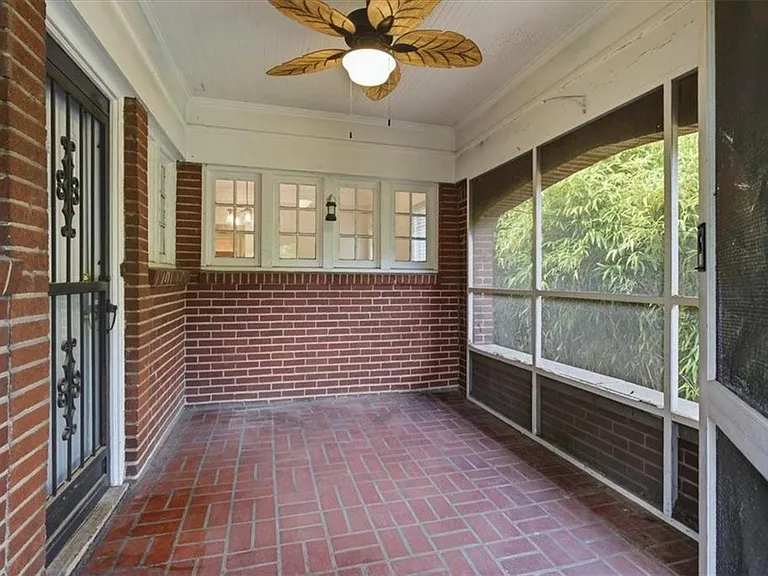1513 Melrose Dr SW — Photo 4