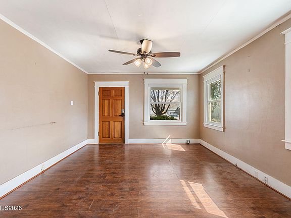 3rd image of 1025 Bell St