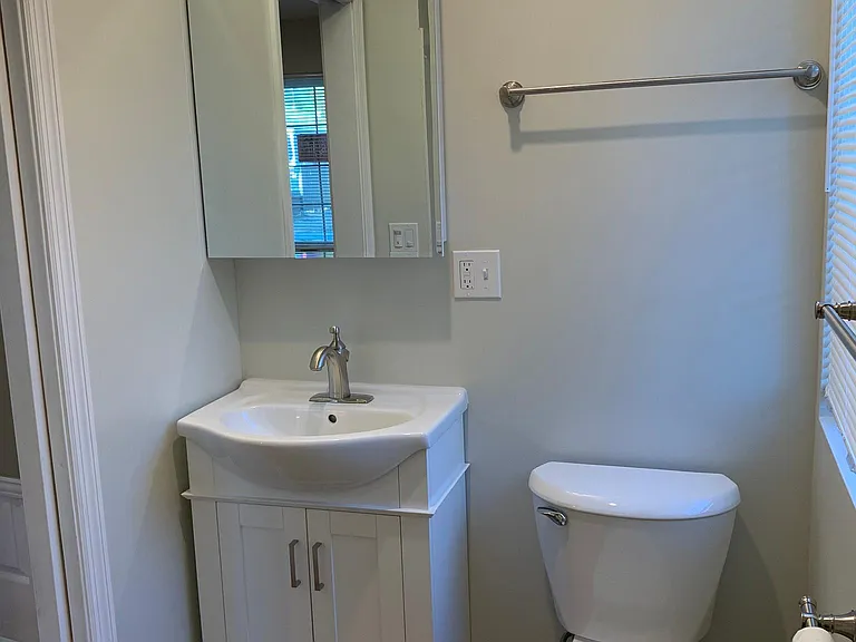 1615 Elm St — Photo 8