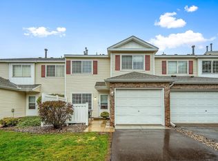 1382 Highpoint Curv #43, Shakopee, MN 55379