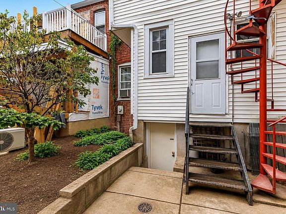 5th image of 4327 Iowa Ave NW