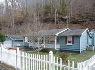 23 Cambronne Ln, Blount, WV 25025