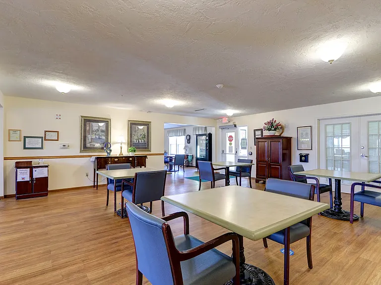 Green Diamond Place Apartments — Photo 7