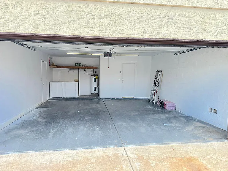 2208 E Farmdale Ave — Photo 25