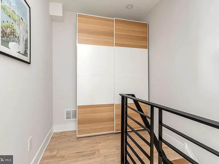 1733 Carpenter St #D — Photo 14