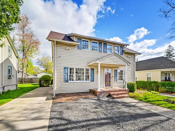 11 Berry St, Shawangunk, NY 12589