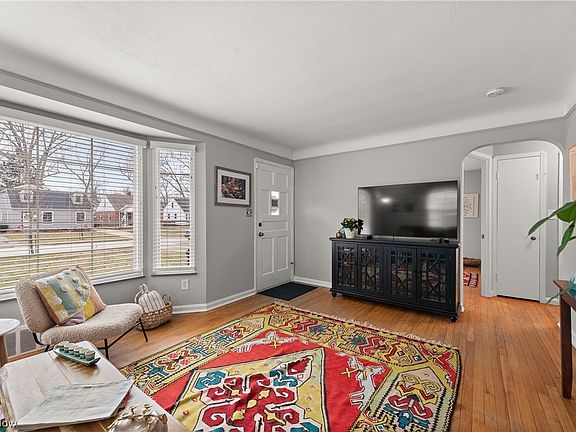 5th image of 533 Huntmere Dr