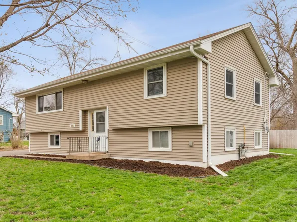 320 Dakota Ave S, Montrose, MN 55363