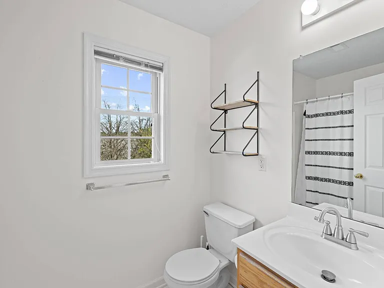 48 Boyington Blvd — Photo 23