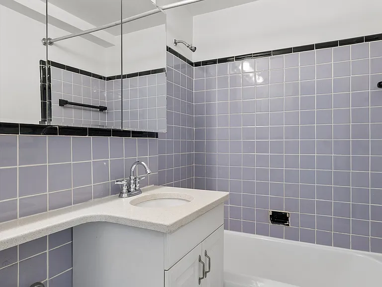 225 E 46th St #11E — Photo 9