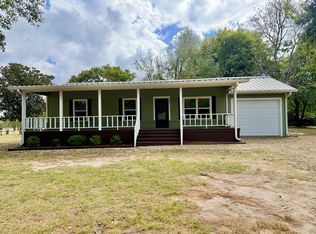 1822 Royal Mountain Rd, Athens, TX 75751