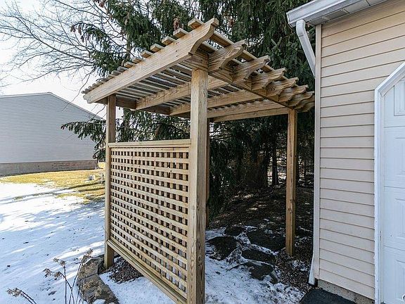 5th image of 103 Cottage Grove Dr