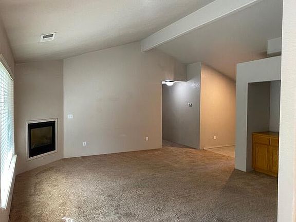 3rd image of 917 Parkdale Ave